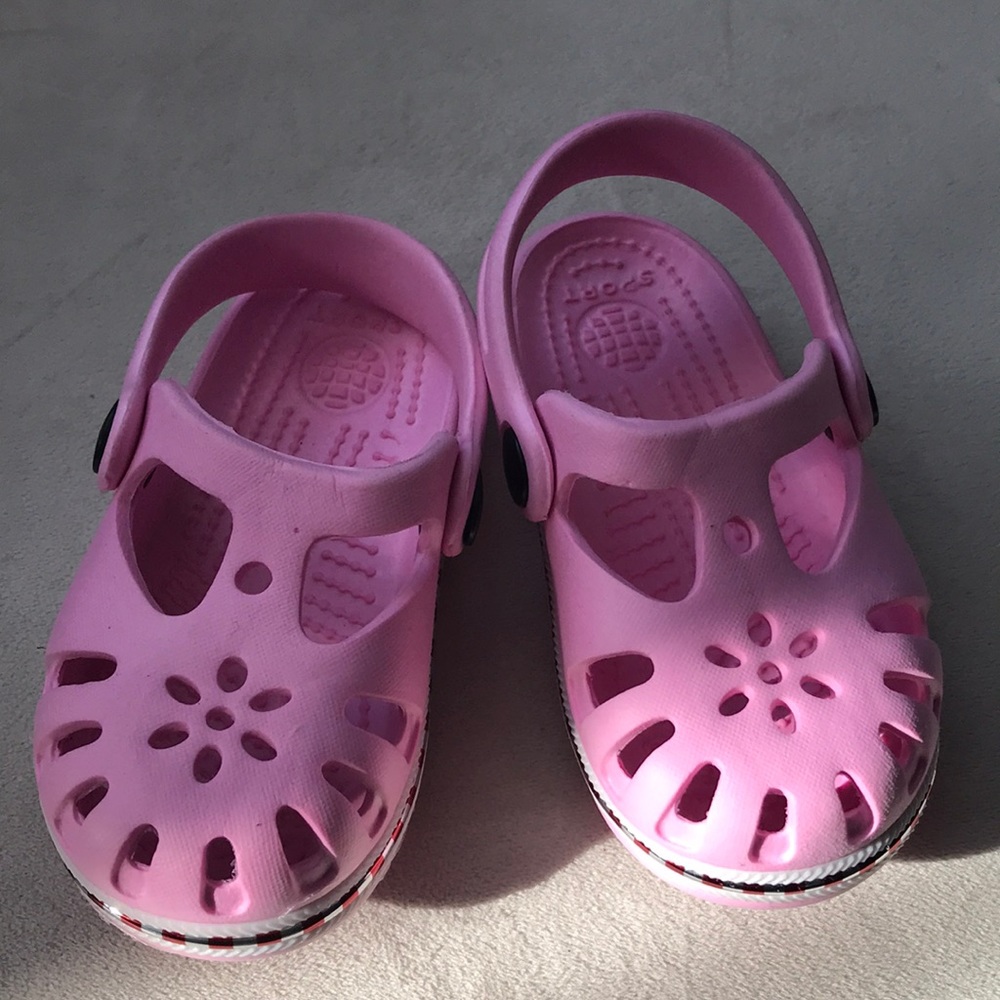 Girls sandals
